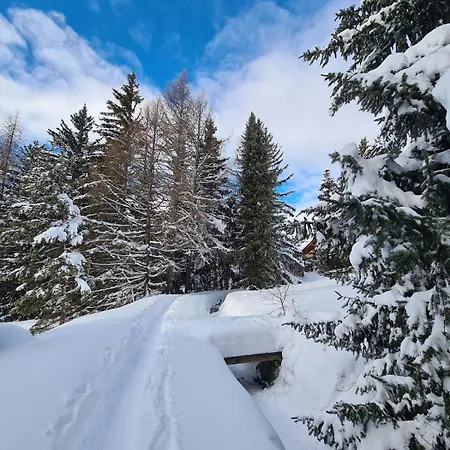 Lovely Private Parking Crans-Montana