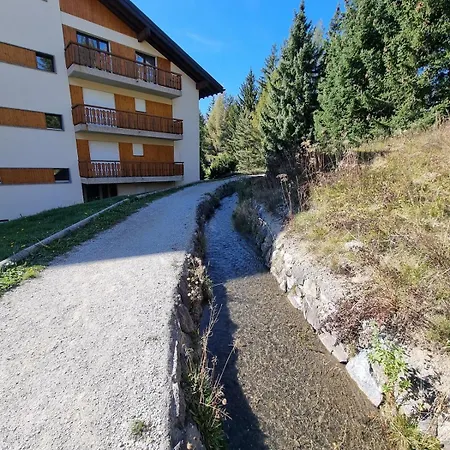 Lovely Private Parking * Crans-Montana